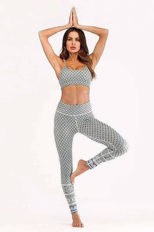 geometry pattern  yoga suit